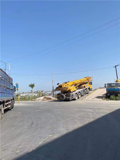 南郑区25吨吊车的租赁价格大概是多少？