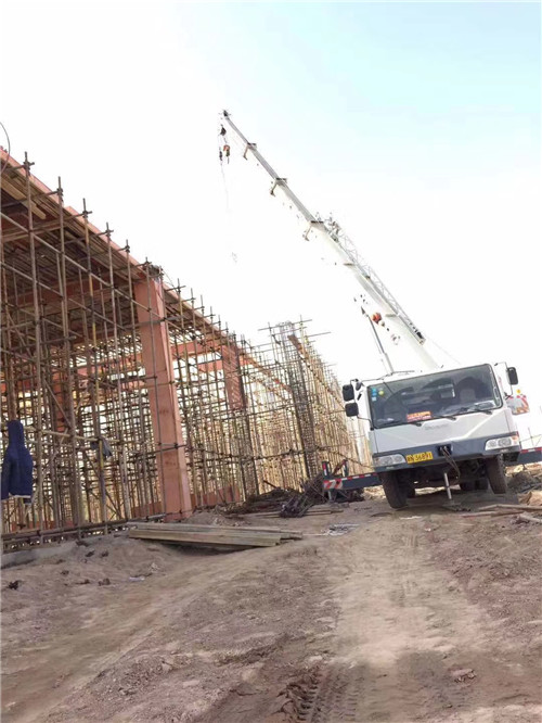 南郑区吊车作业的安全注意事项有哪些？